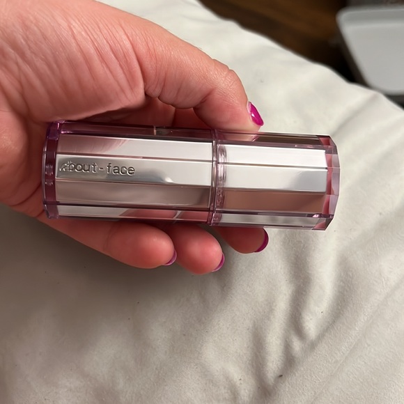 About - Face Highlighter - Picture 3 of 5